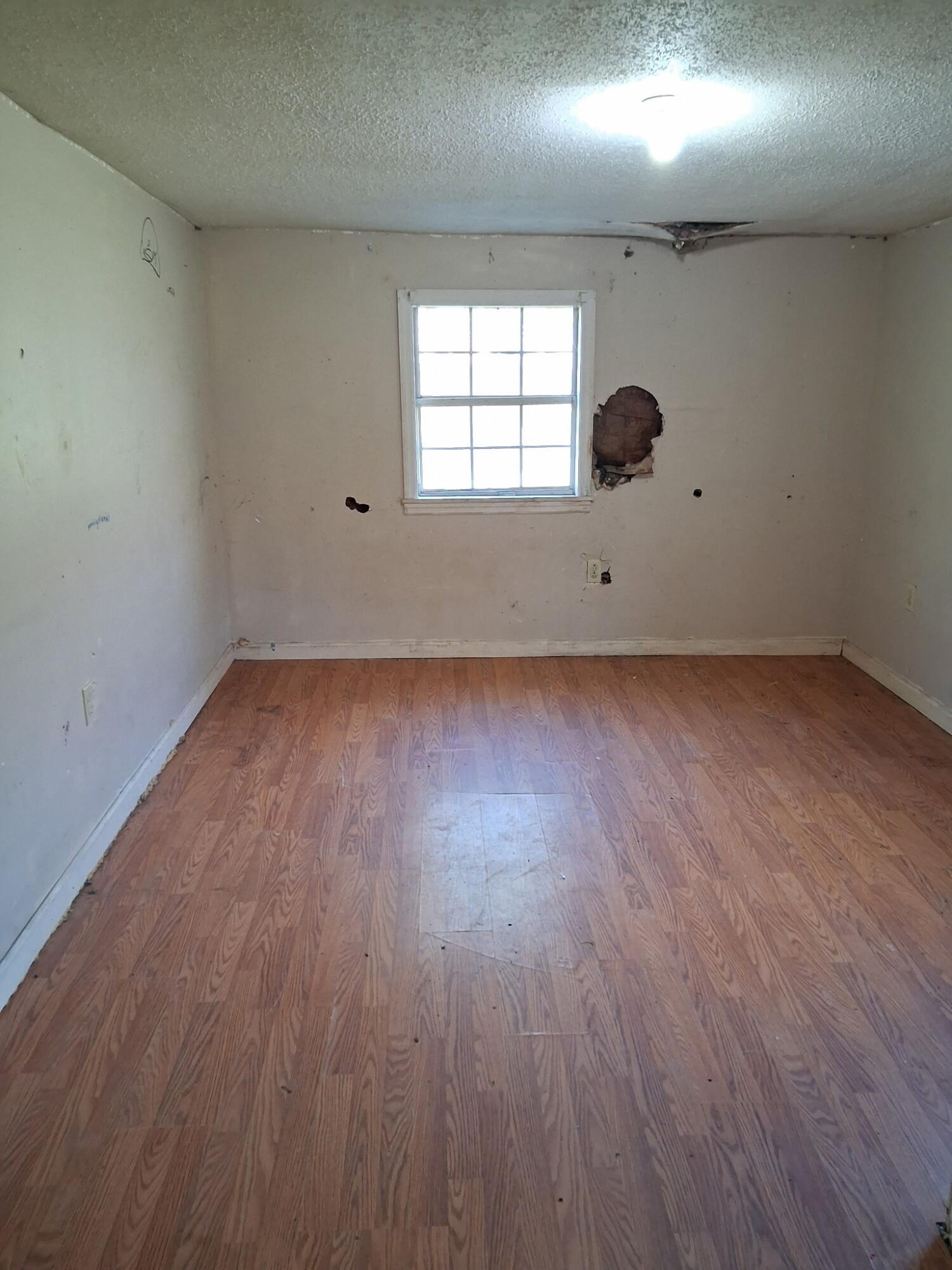 1370 Old Graysville Road Dayton, TN 37321 - Photo 19 of 23 Interior 10