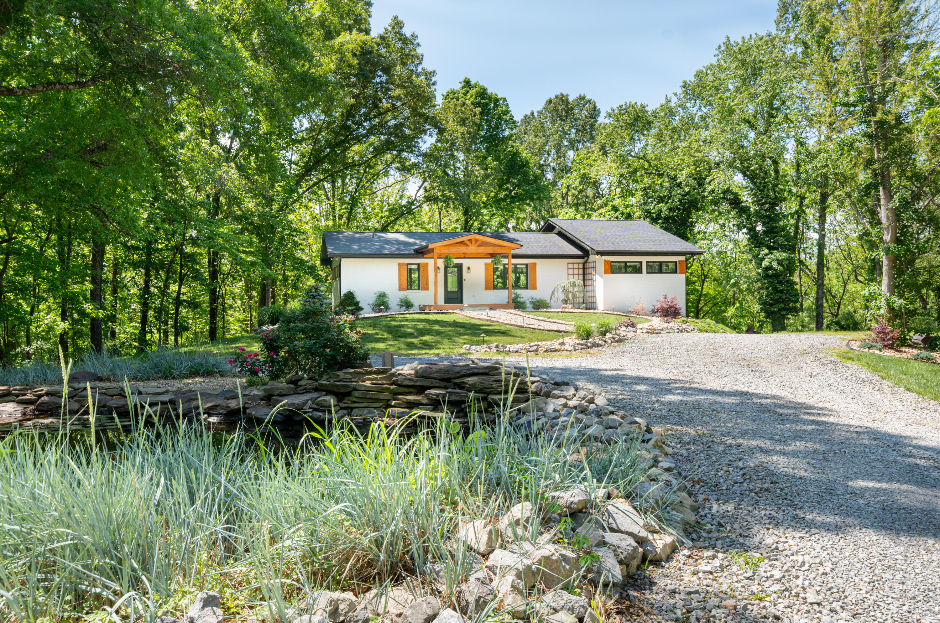 1230 Old Hollow Road Buchanan, VA 24066 - Photo 2 of 30 Front