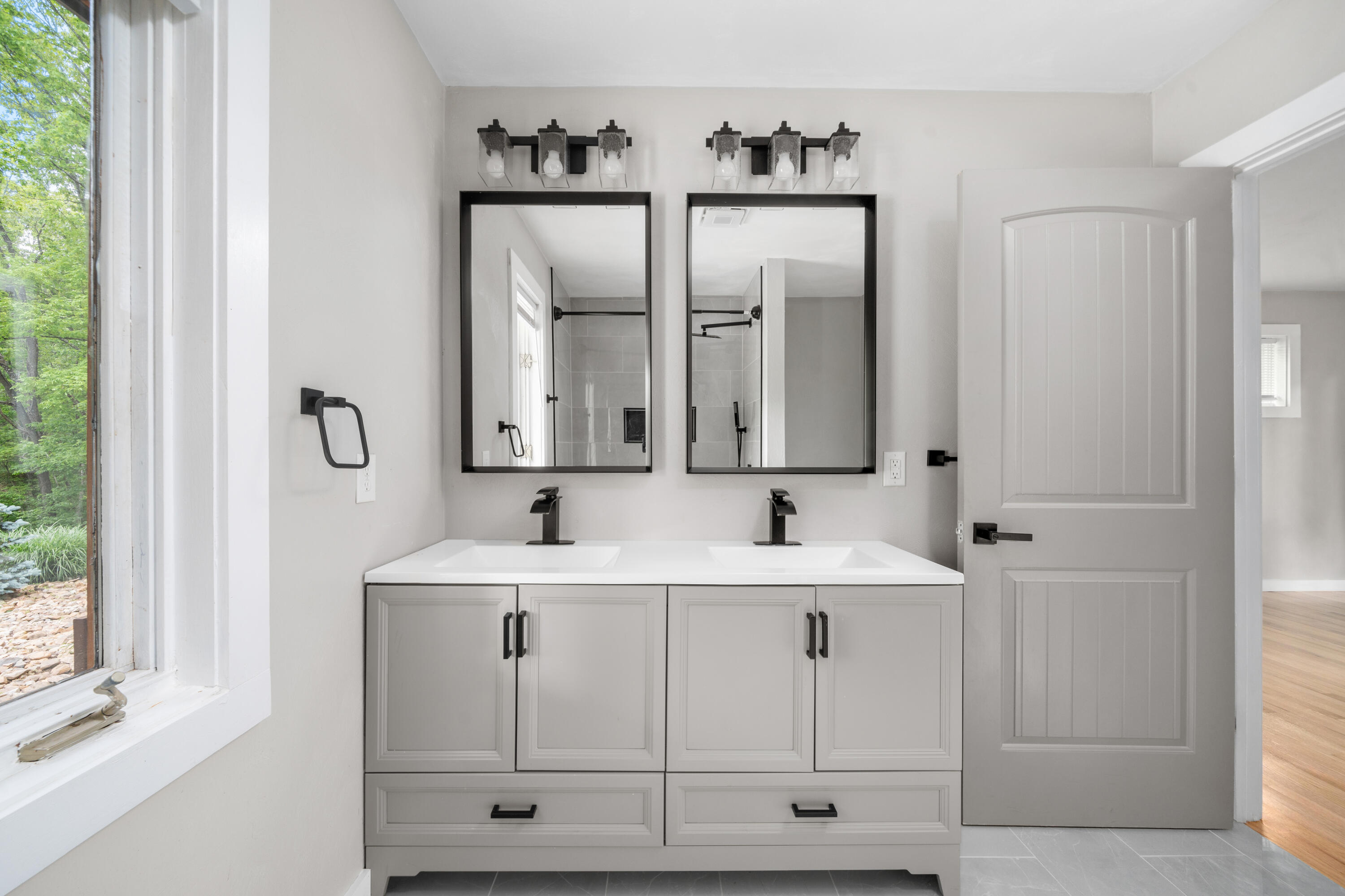 1230 Old Hollow Road Buchanan, VA 24066 - Photo 10 of 30 Primary Bathroom