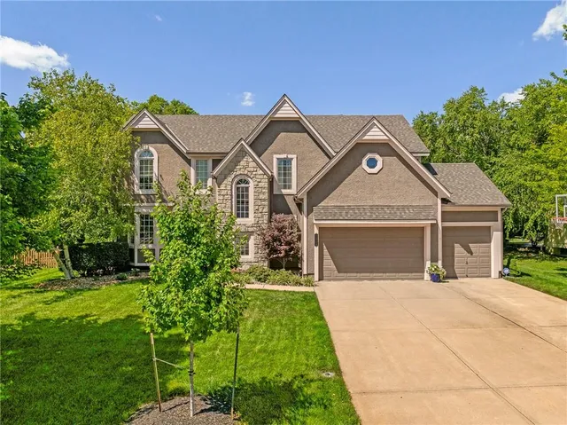 $630,000 | 12508 West 130th Terrace, Overland Park, KS 66213