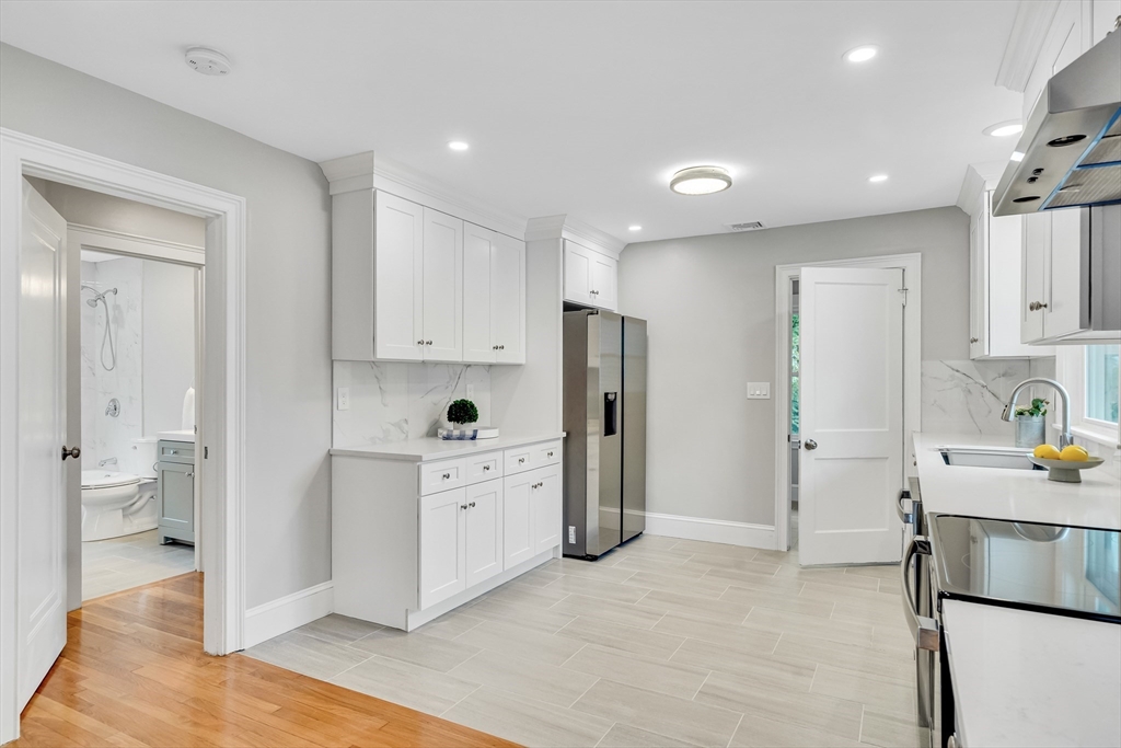 37-39 Lewis Road, Unit 2 Belmont, MA 02478 - Photo 6 of 42