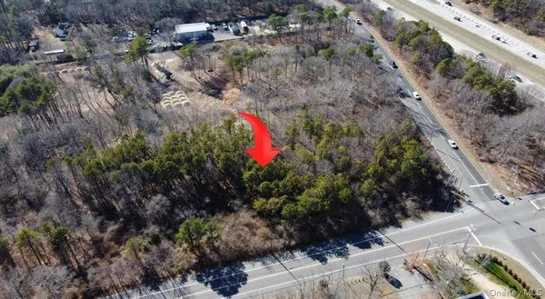 $1,300,000 | Bellport Avenue, Medford, NY 11763