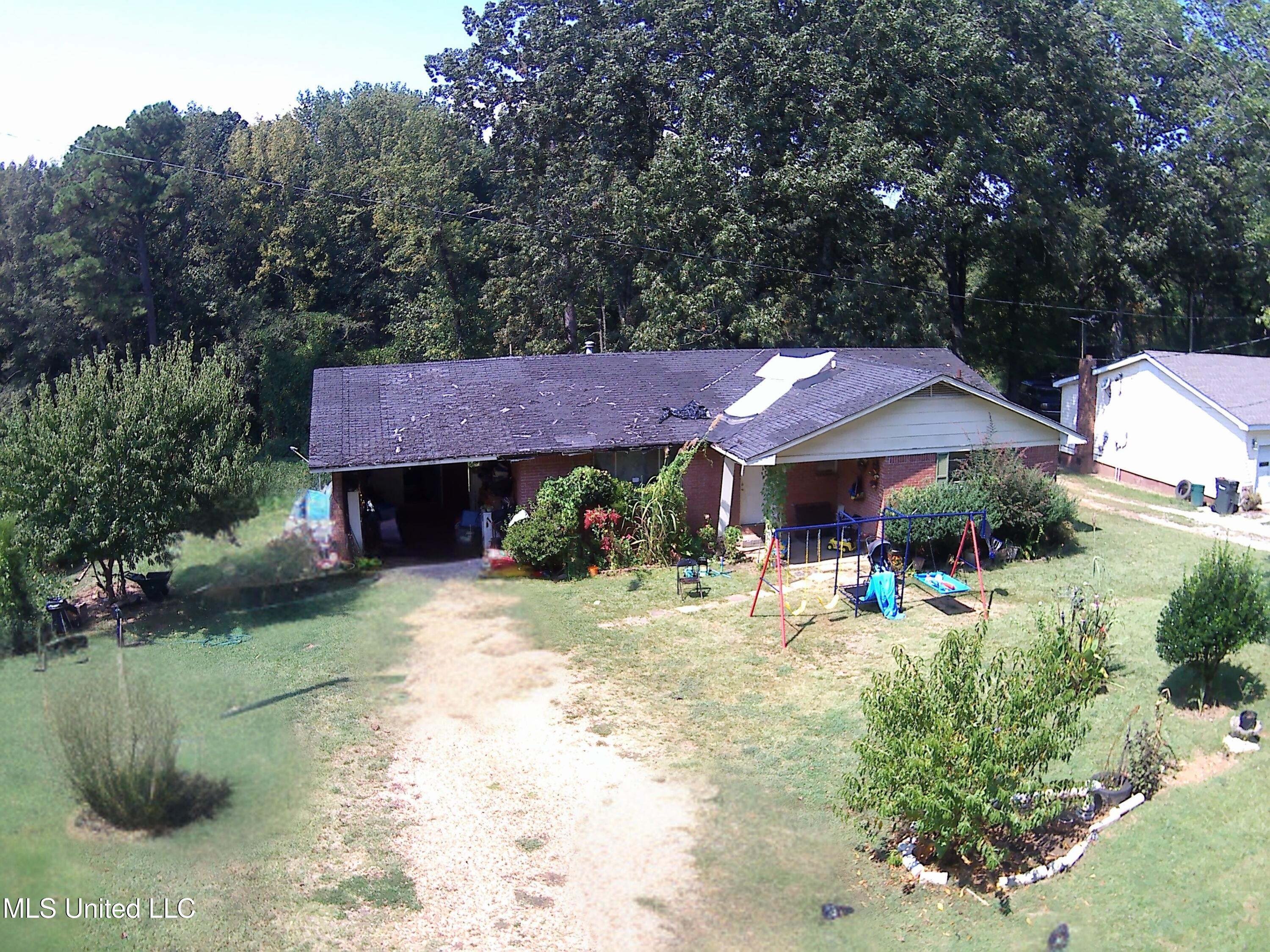 110 Laws Hill Road Holly Springs, MS 38635 - Photo 2 of 13 Front yard view