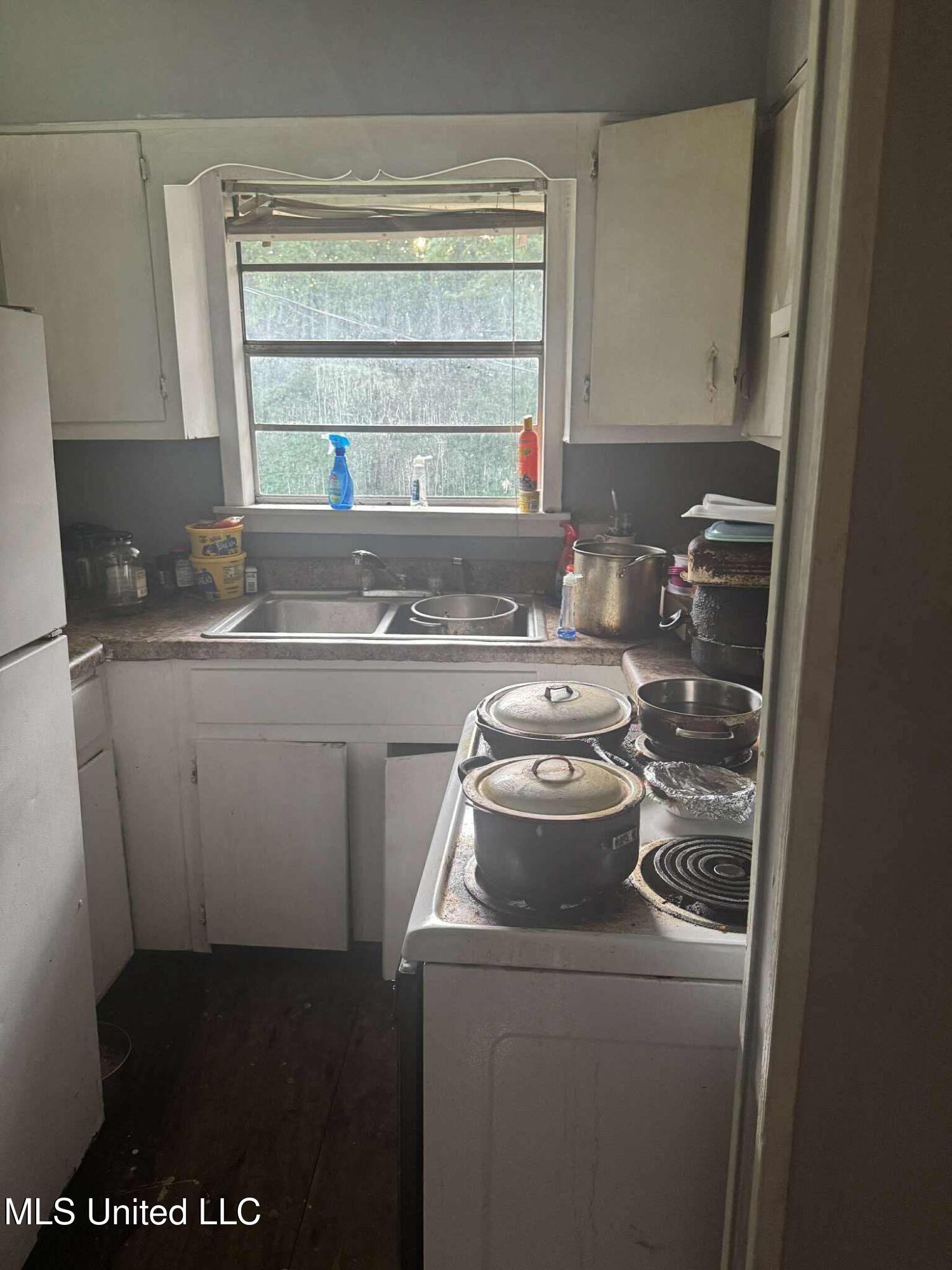 110 Laws Hill Road Holly Springs, MS 38635 - Photo 5 of 13 Kitchen