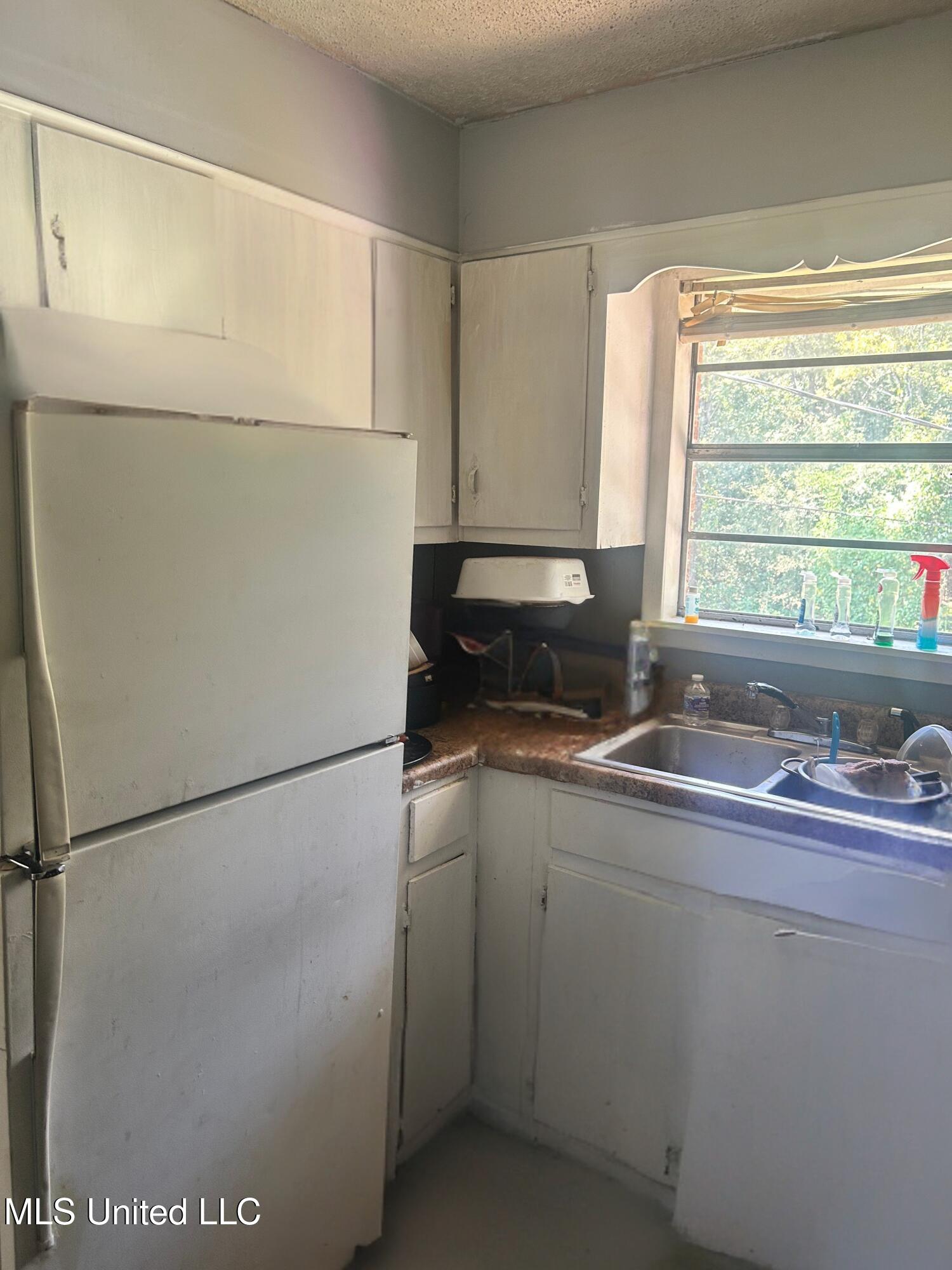 110 Laws Hill Road Holly Springs, MS 38635 - Photo 6 of 13 Kitchen