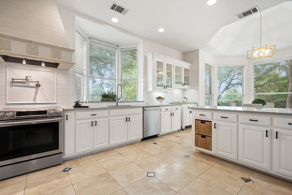 505 Sarazen Loop South Georgetown, TX 78628 - Photo 13 of 40