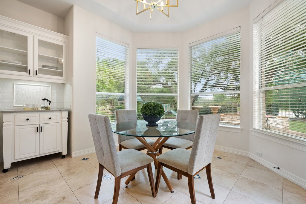 505 Sarazen Loop South Georgetown, TX 78628 - Photo 10 of 40