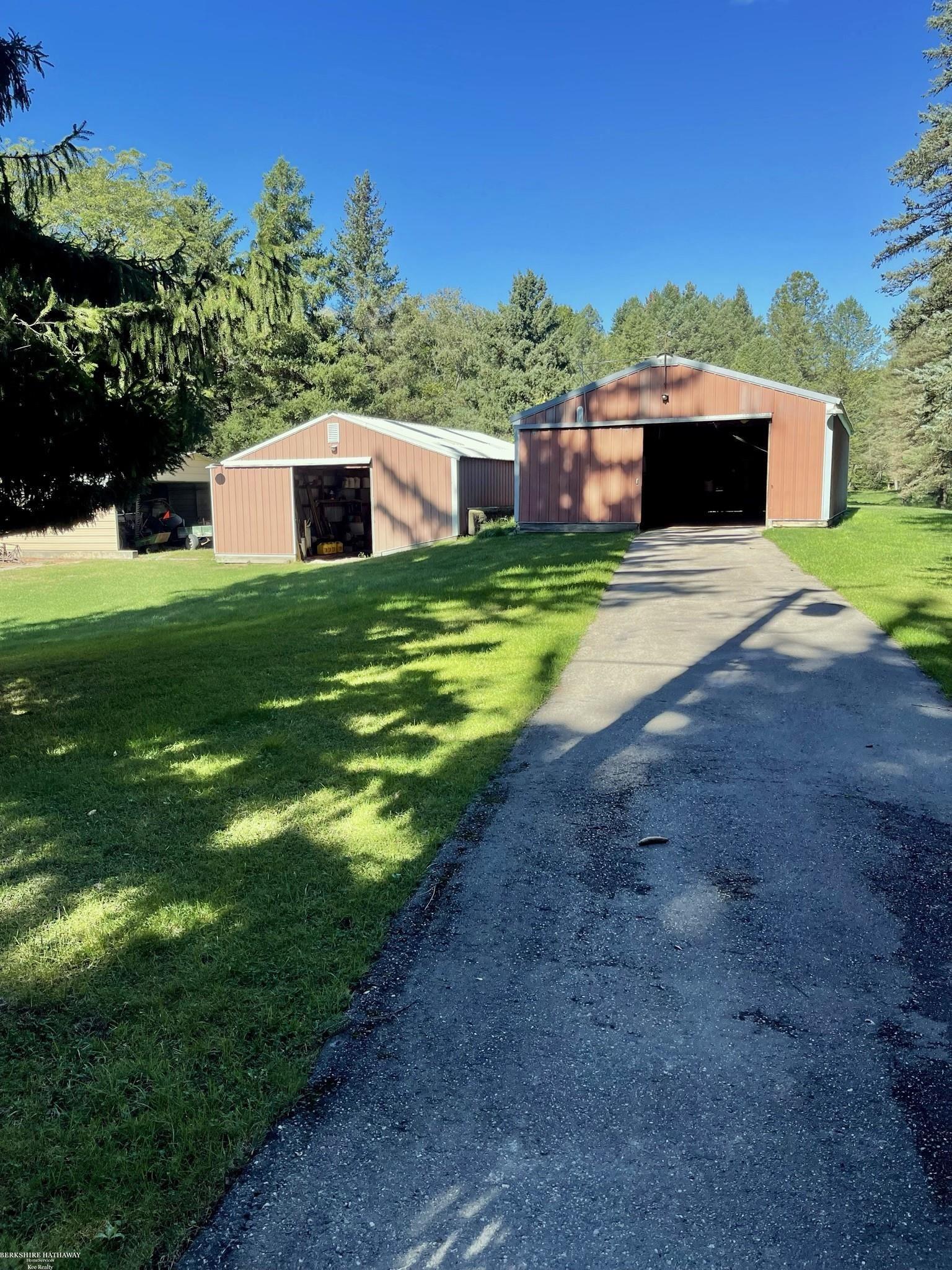 11421 Clyde Road Fenton, MI 48430 - Photo 24 of 46