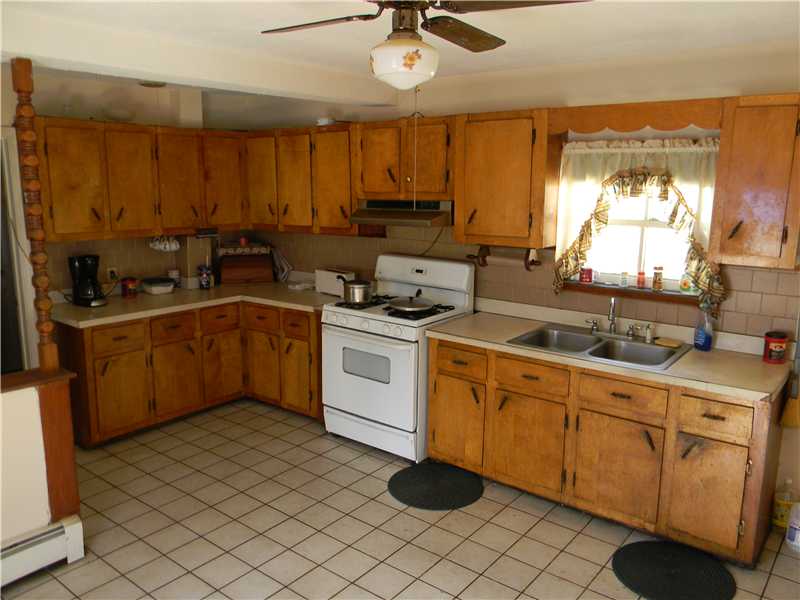 41 Webb Street Pawtucket, RI 02860 - Photo 7 of 11 Kitchen.