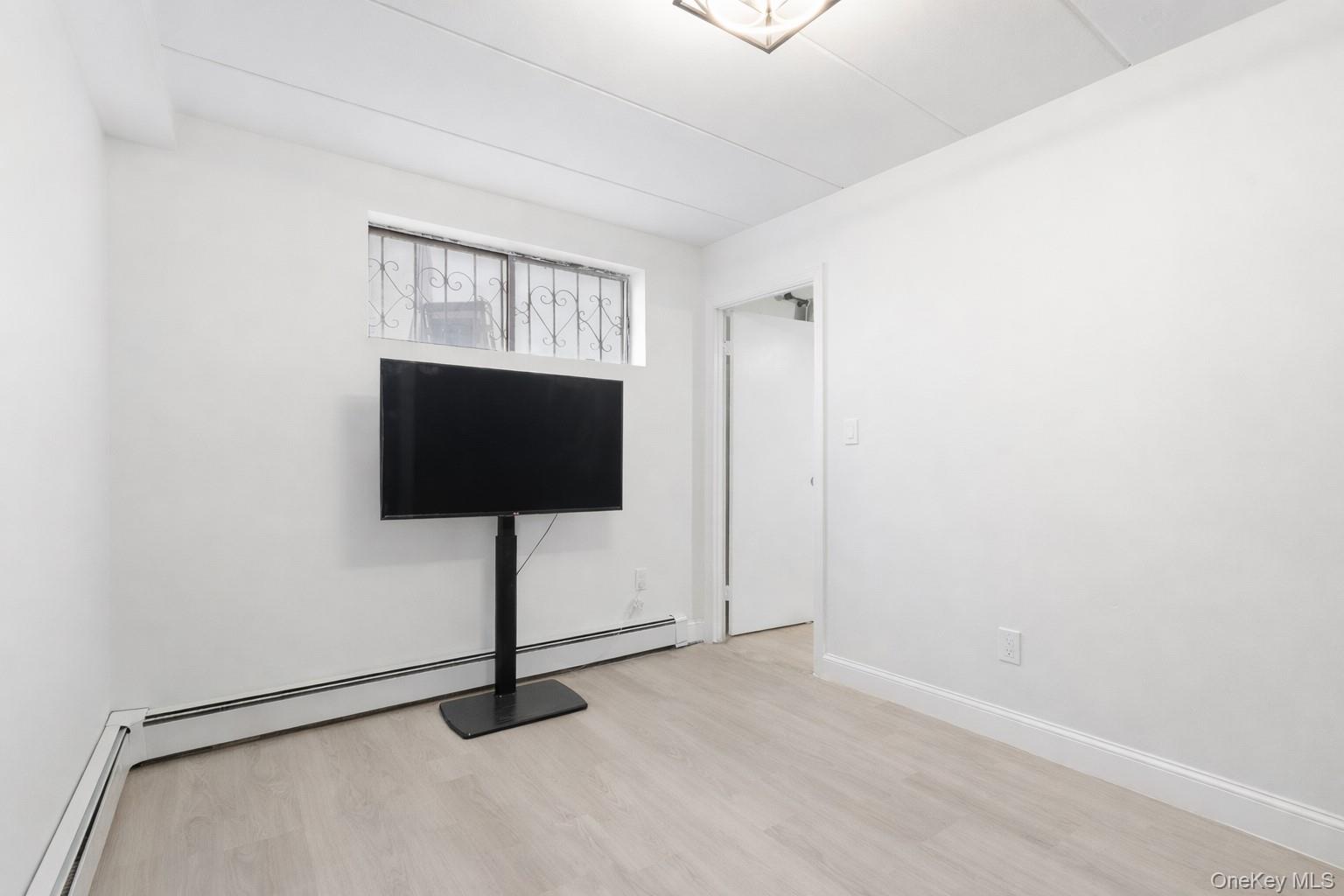863 Home Street Bronx, NY 10459 - Photo 17 of 46 a view of workspace