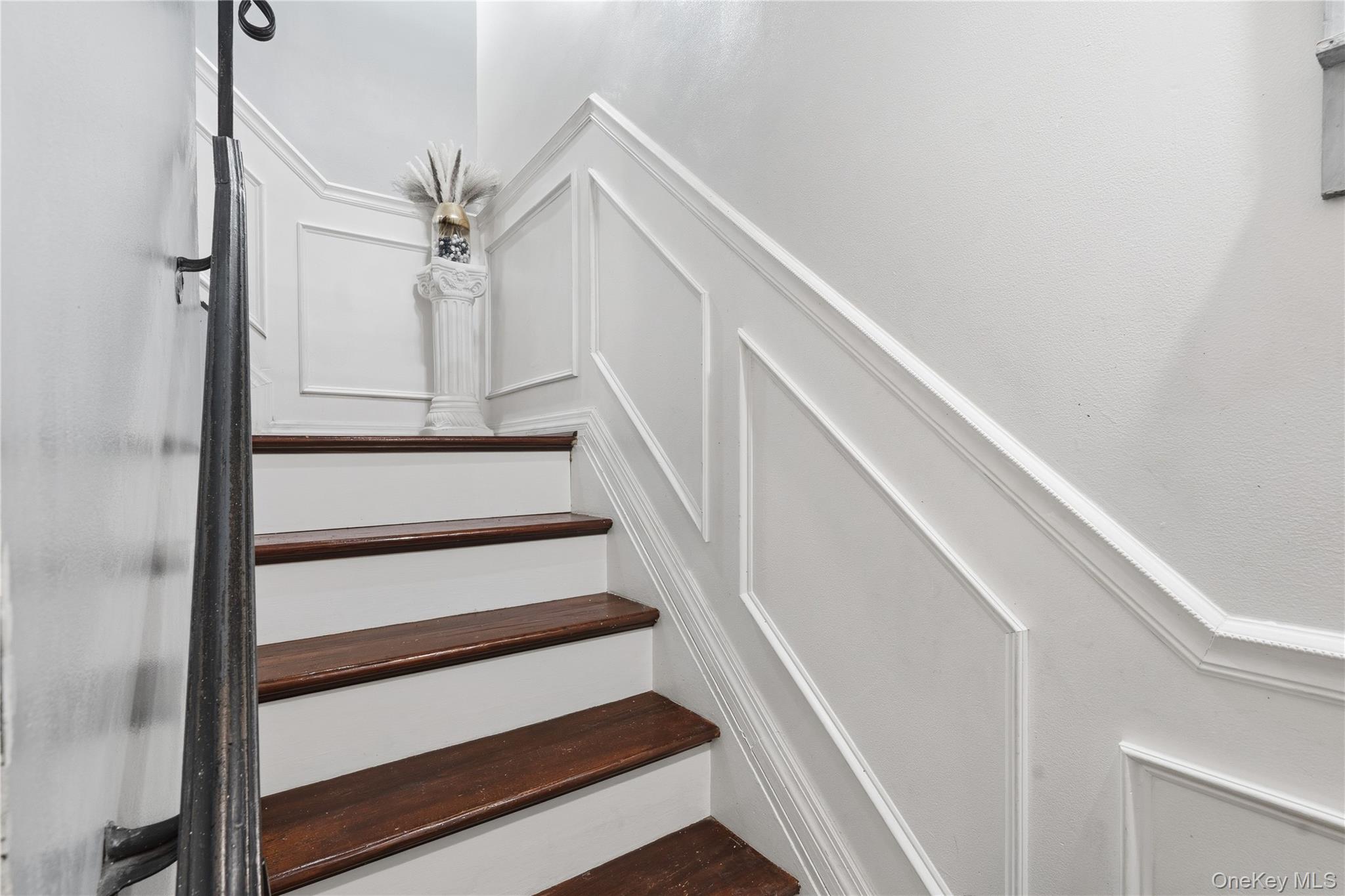 863 Home Street Bronx, NY 10459 - Photo 27 of 46 a view of entryway