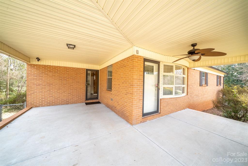655 Summerow Road Stanley, NC 28164 - Photo 4 of 42 Gallery Image 4