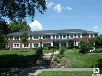20301 Shelburne Road, Unit 12 Cleveland, OH 44118 - Photo 1 of 1 Gallery Image 1