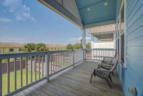 $2,200 | 2311 67th Street, Galveston, TX 77551