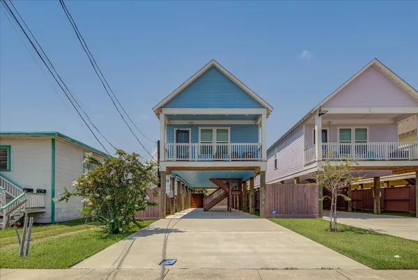 $2,200 | 2311 67th Street, Galveston, TX 77551