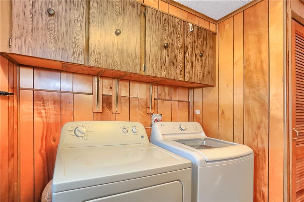5035 Bear Run Road Cranberry Township, PA 16066 - Photo 21 of 47 a utility room with dryer and washer