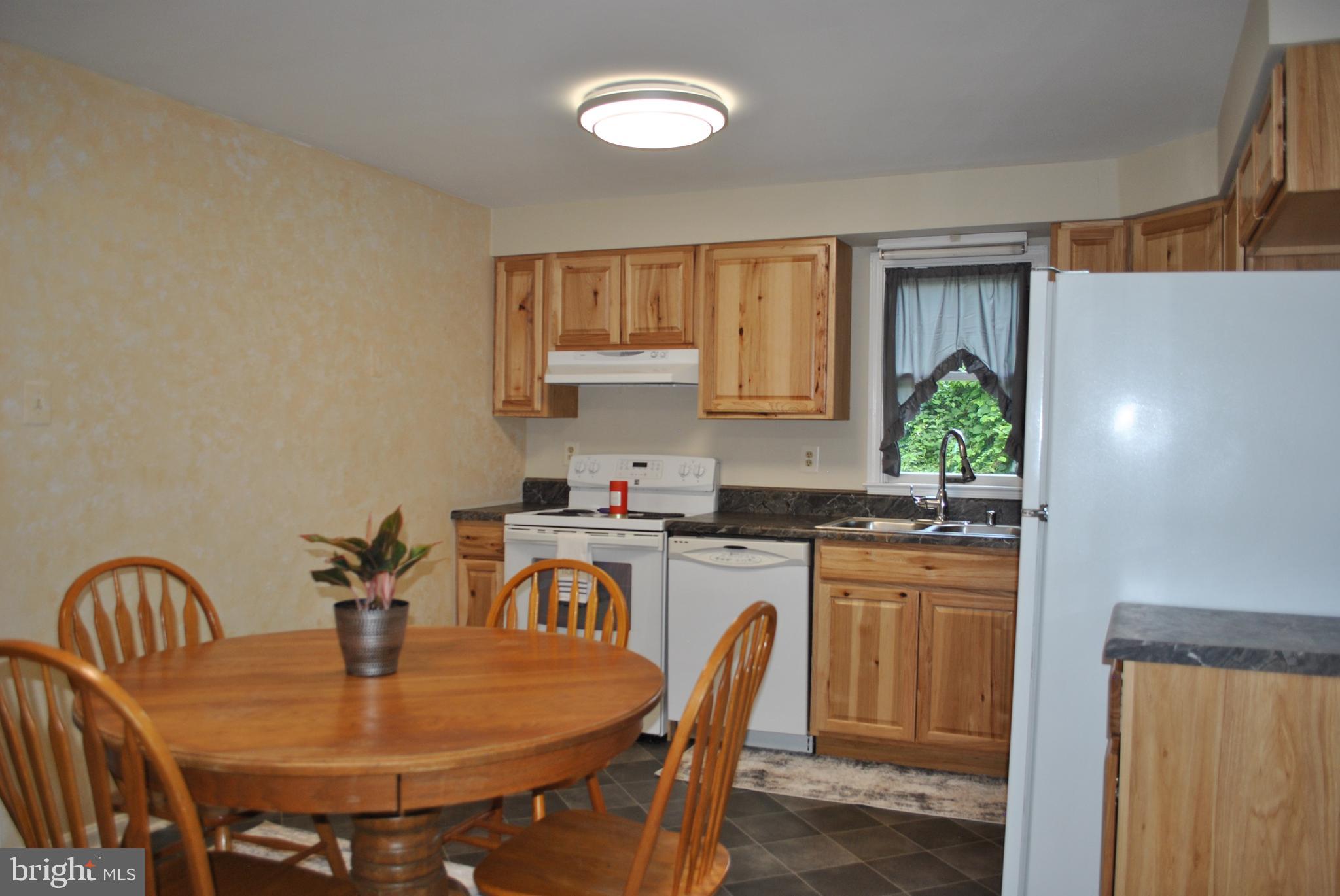 7430 Keith Road Warrenton, VA 20186 - Photo 11 of 47 Gallery Image 11