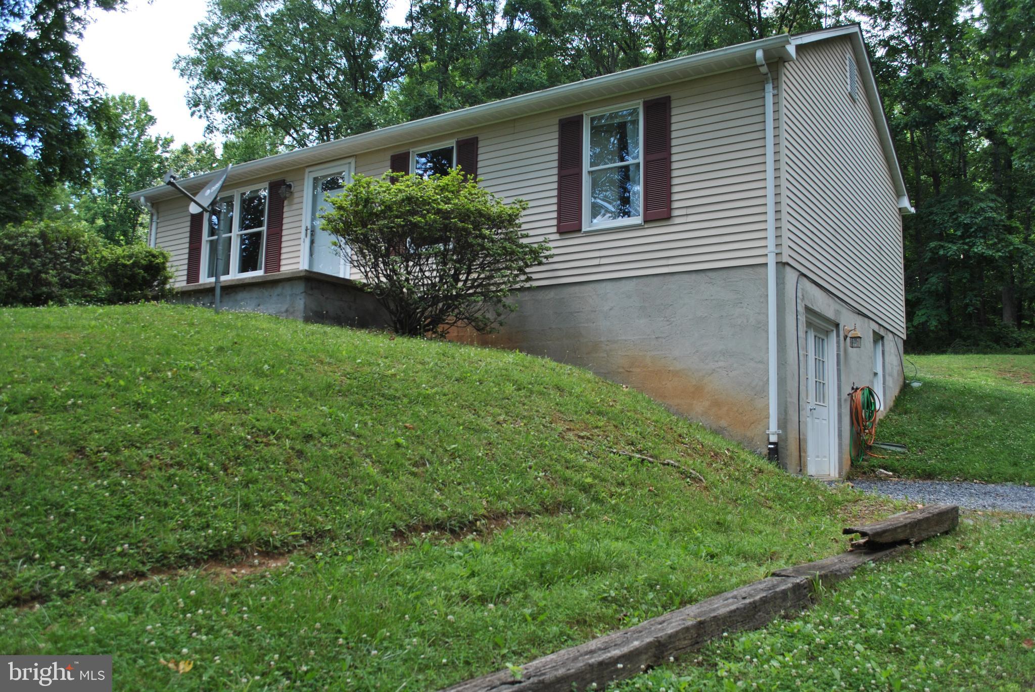 7430 Keith Road Warrenton, VA 20186 - Photo 3 of 47 Gallery Image 3