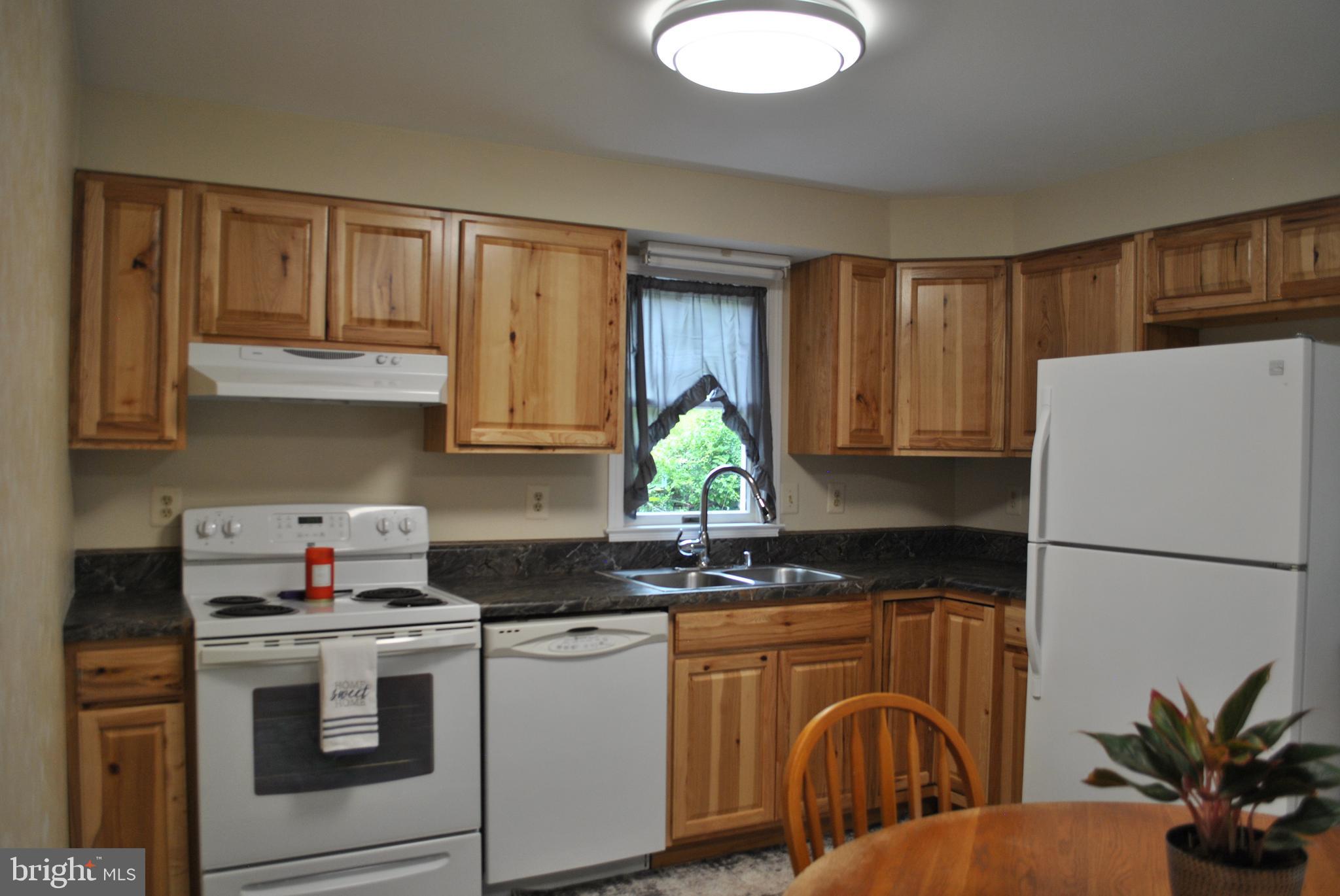 7430 Keith Road Warrenton, VA 20186 - Photo 8 of 47 Gallery Image 8
