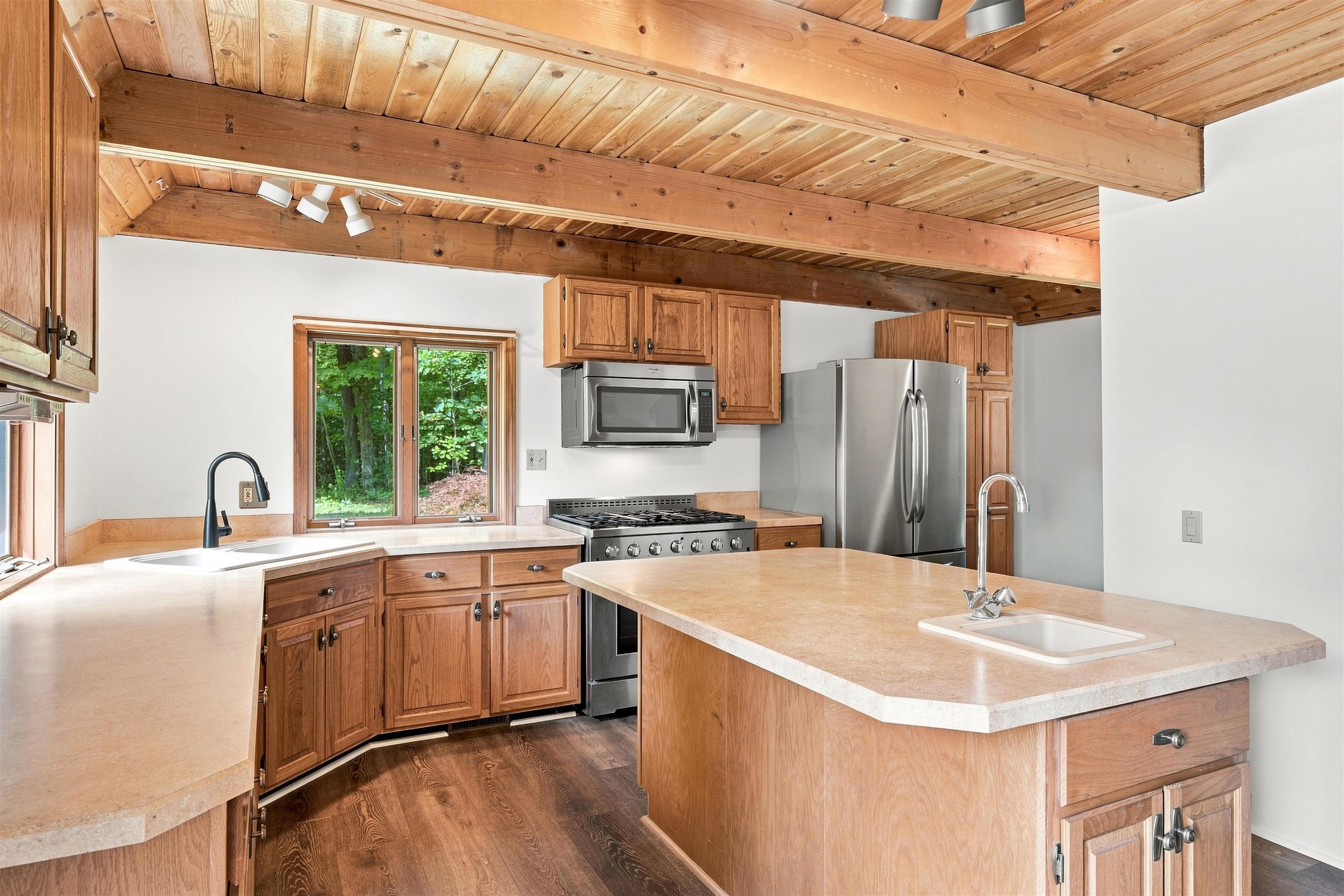 3618 South Maple Valley Road Suttons Bay, MI 49682 - Photo 21 of 74 1950236-b960d3cc-97db-4daf-a731-968d377eff28.JPG