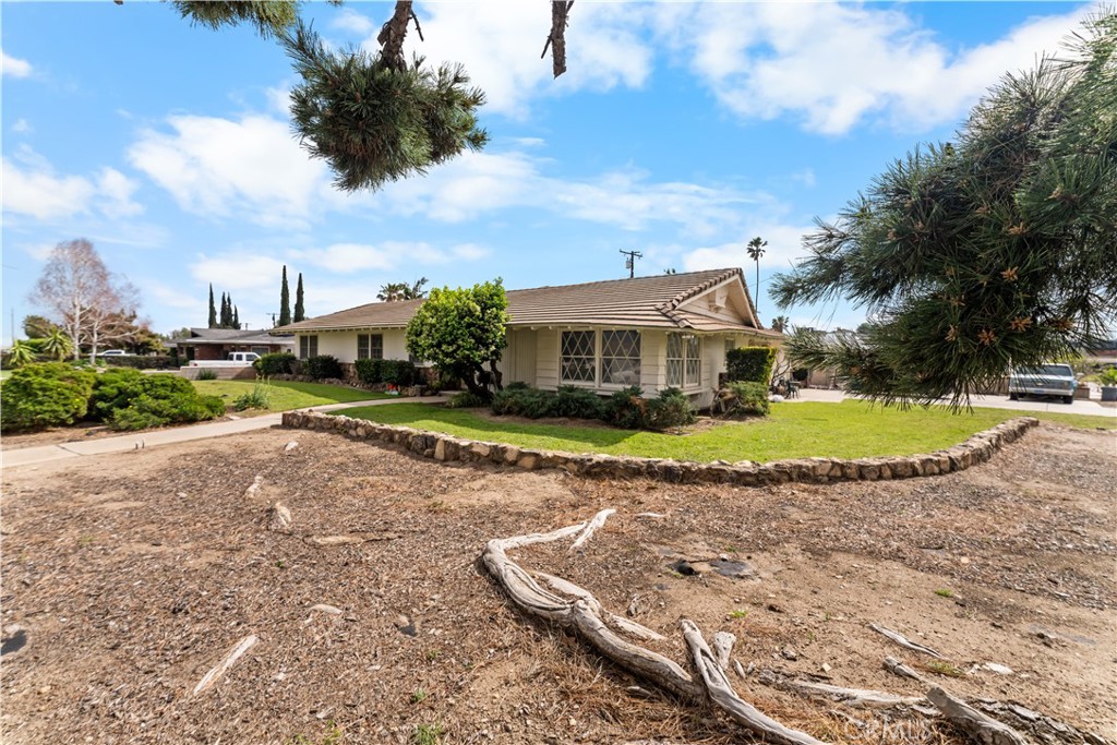 5818 North Sycamore Avenue Rialto, CA 92377 - Photo 32 of 33