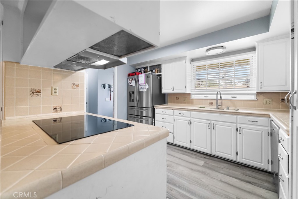 5818 North Sycamore Avenue Rialto, CA 92377 - Photo 7 of 33