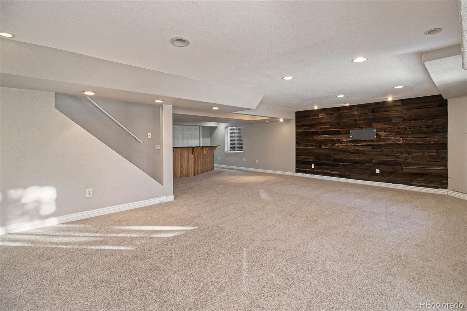 9053 Edgewood Street Highlands Ranch, CO 80130 - Photo 4 of 19 Gallery Image 4