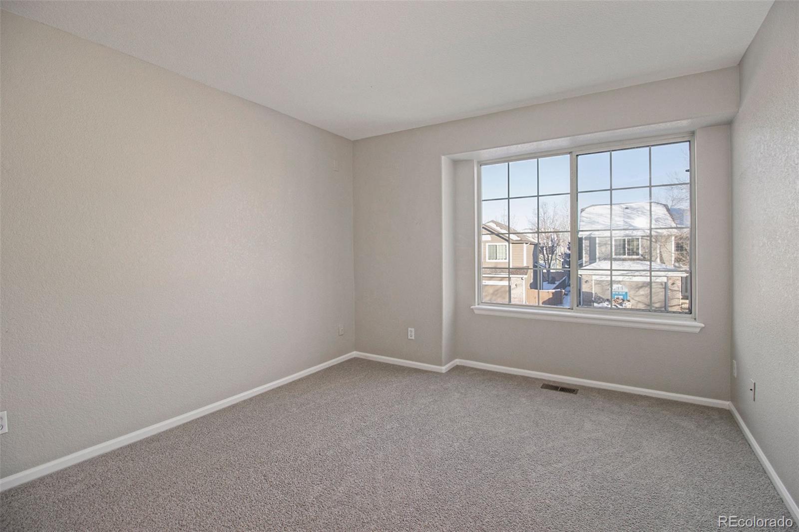 9053 Edgewood Street Highlands Ranch, CO 80130 - Photo 7 of 19 Gallery Image 7