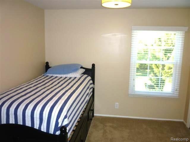 3224 Franklin Road Bloomfield Hills, MI 48302 - Photo 16 of 28 P1080789.JPG