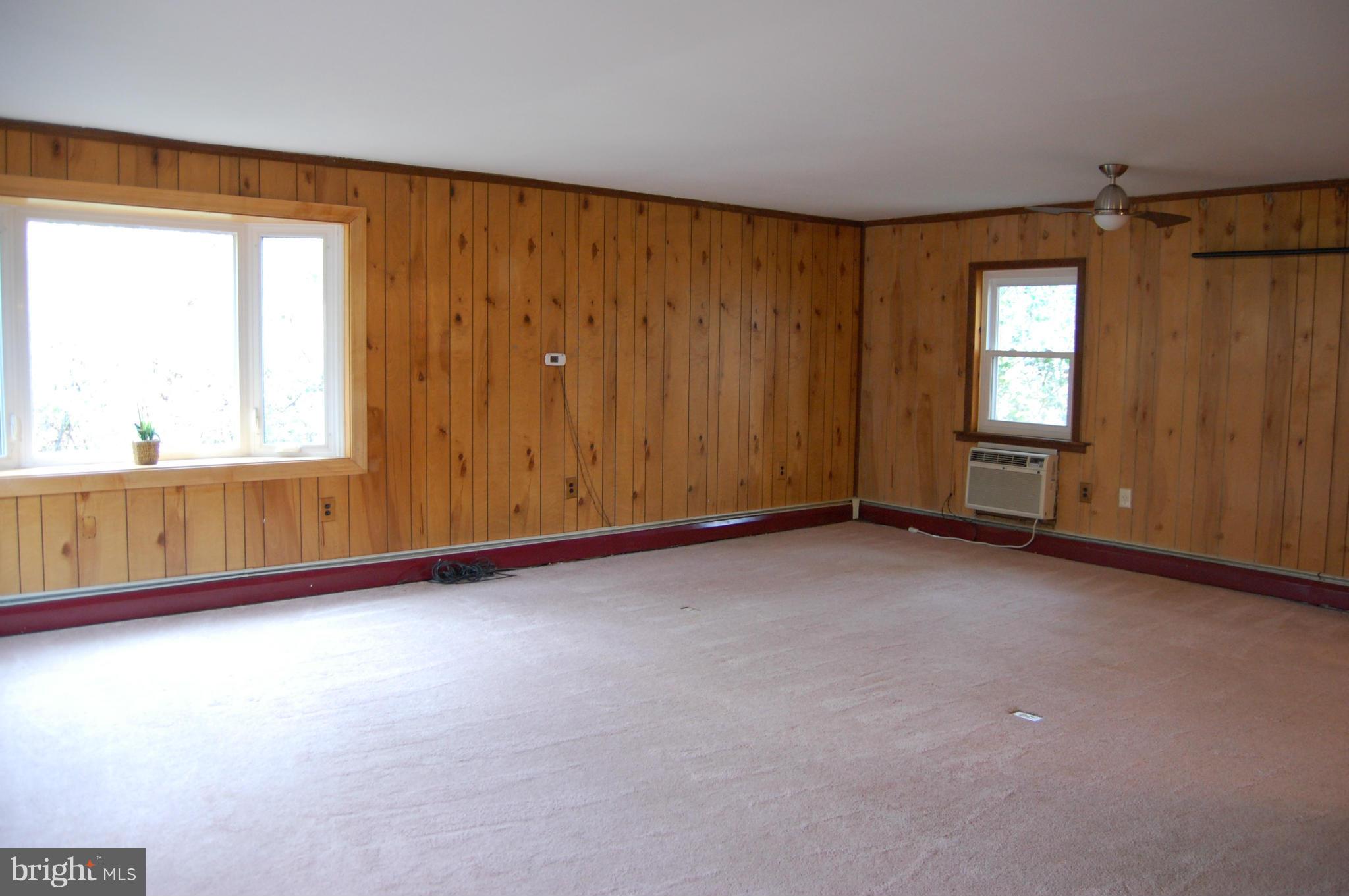 10915 Bond Road Adelphi, MD 20783 - Photo 4 of 30 Living Room