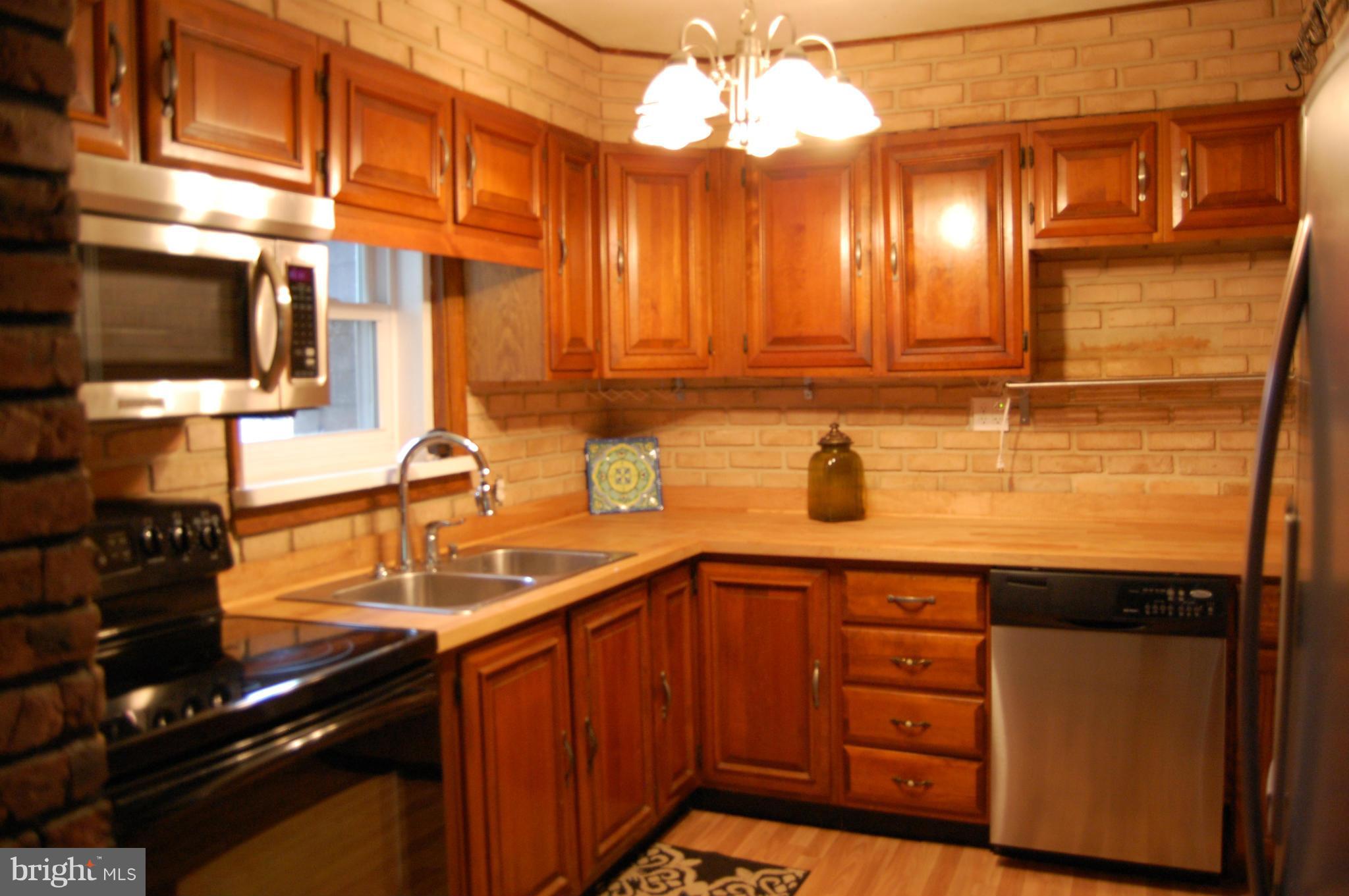 10915 Bond Road Adelphi, MD 20783 - Photo 7 of 30 Newer appliances and cabinetry
