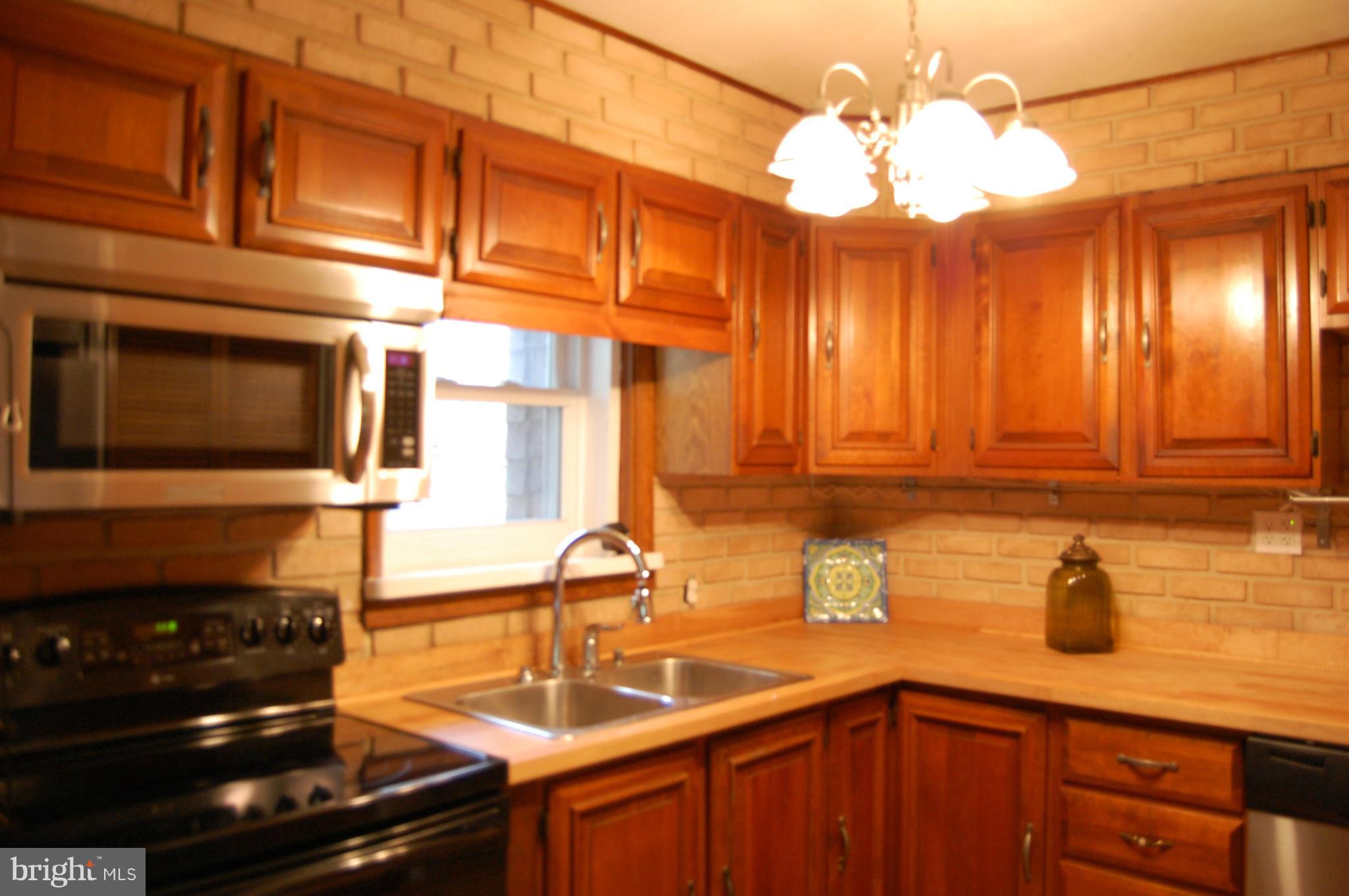 10915 Bond Road Adelphi, MD 20783 - Photo 9 of 30 Kitchen