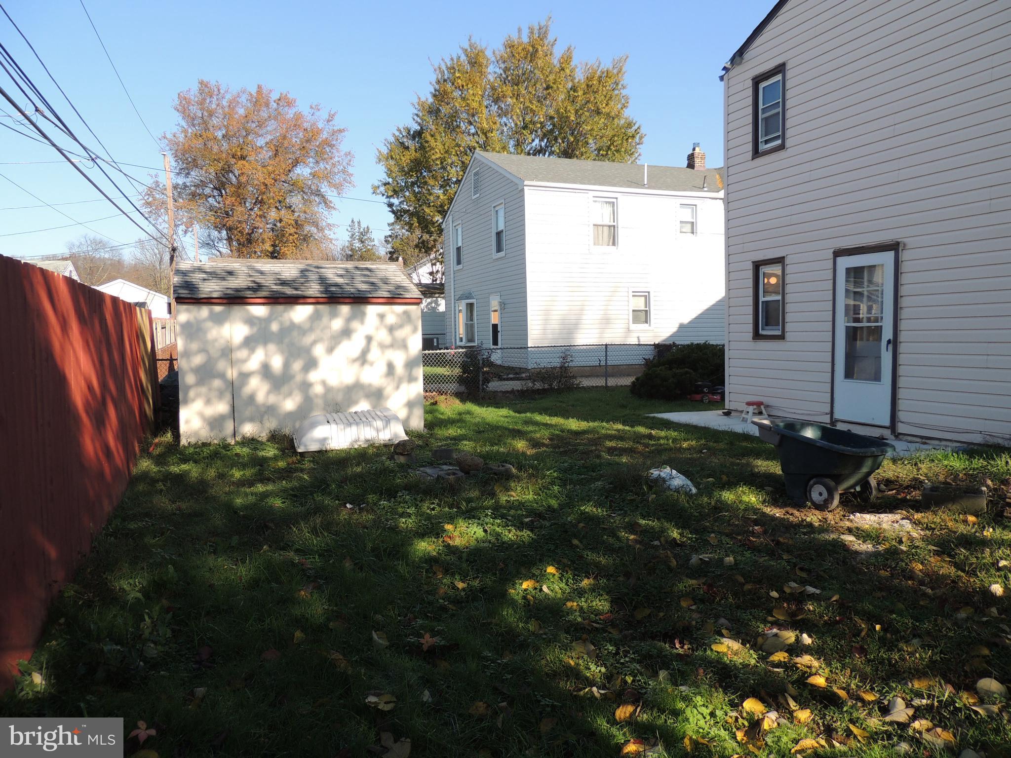 845 Quaint Street Secane, PA 19018 - Photo 6 of 33