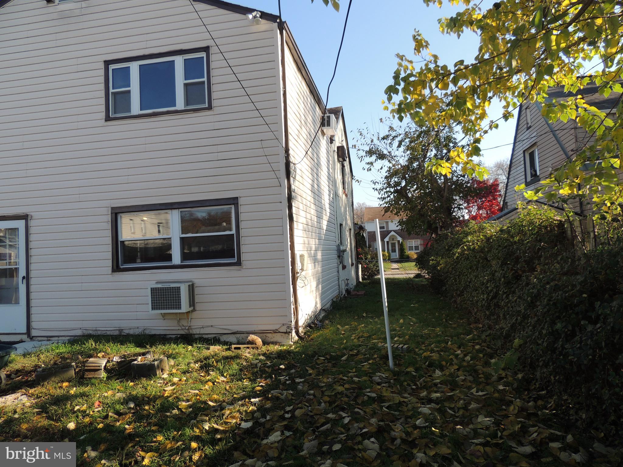 845 Quaint Street Secane, PA 19018 - Photo 9 of 33