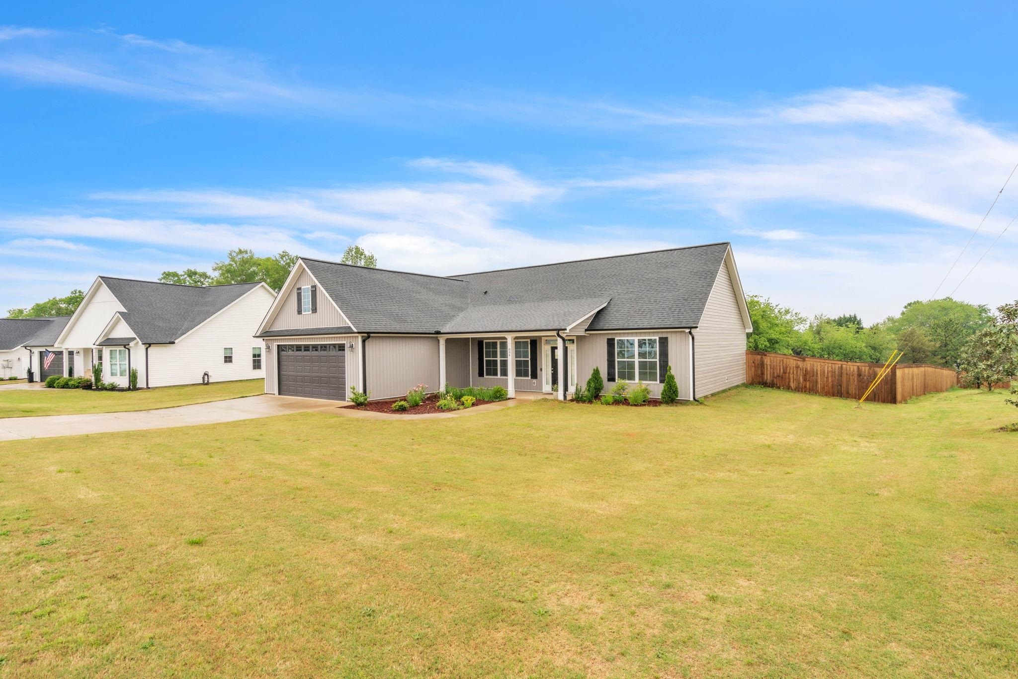 804 Haven Grey Road Lyman, SC 29365 - Photo 3 of 31