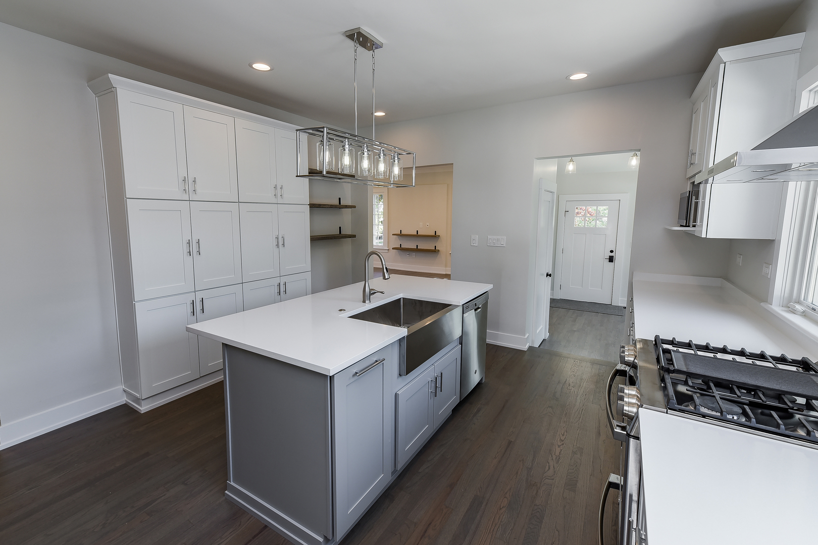 4008 Wolf Road Western Springs, IL 60558 - Photo 9 of 25