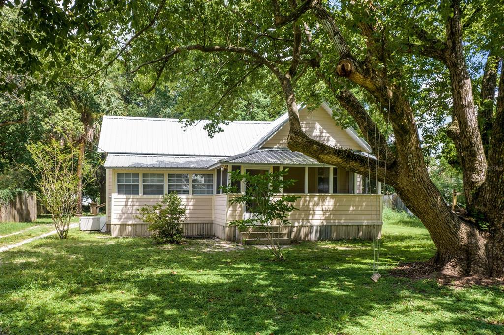610 North Rockingham Avenue Tavares, FL 32778 - Photo 1 of 1 Gallery Image 1