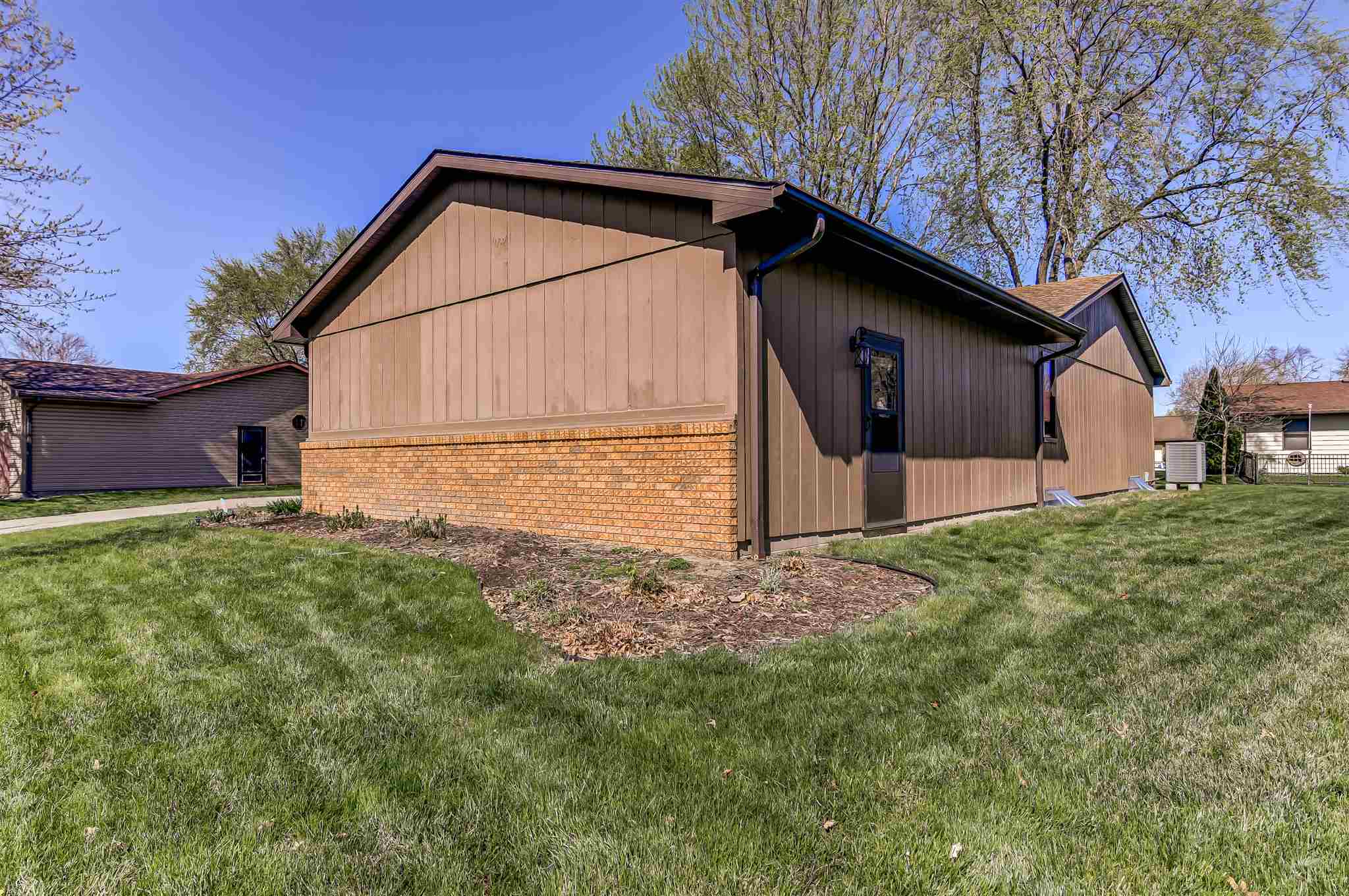 2613 Cardifs Avenue Springfield, IL 62704 - Photo 35 of 39 Gallery Image 35