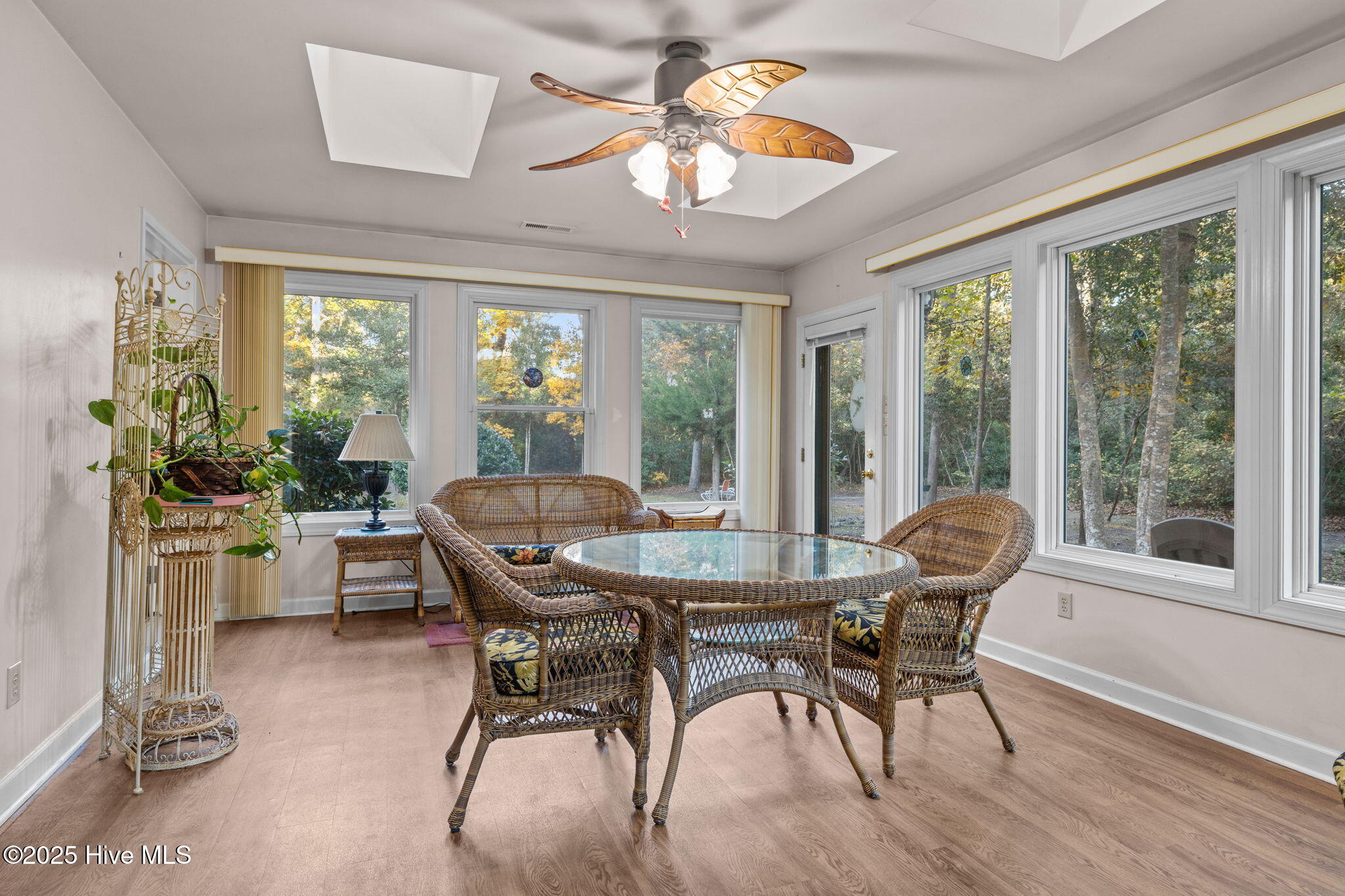 119 White Oak Bluff Road, Unit A Stella, NC 28582 - Photo 30 of 48 Sunroom