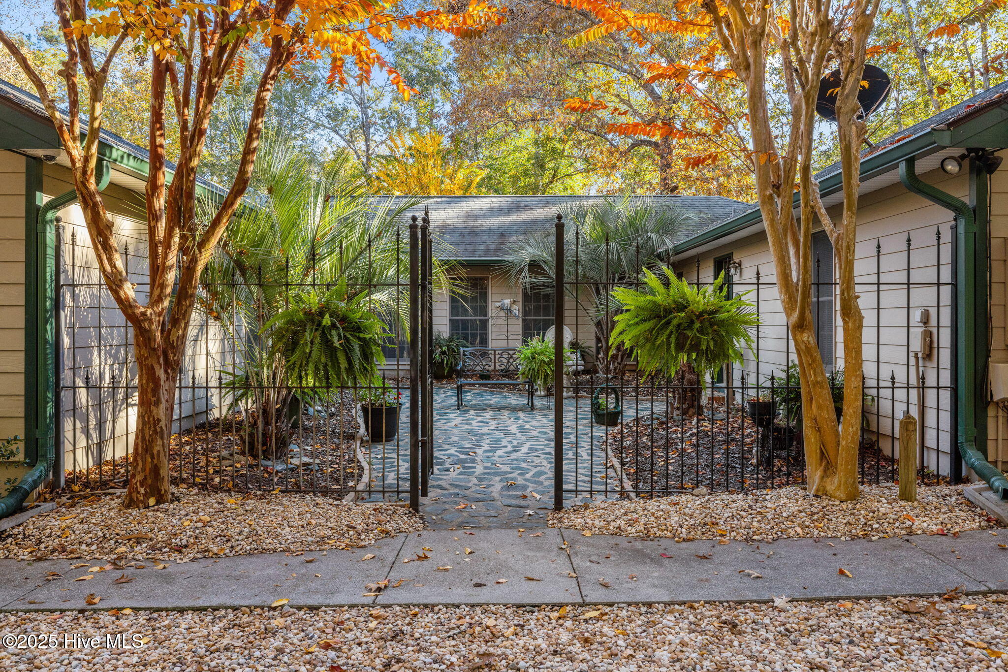 119 White Oak Bluff Road, Unit A Stella, NC 28582 - Photo 6 of 48 Court yard