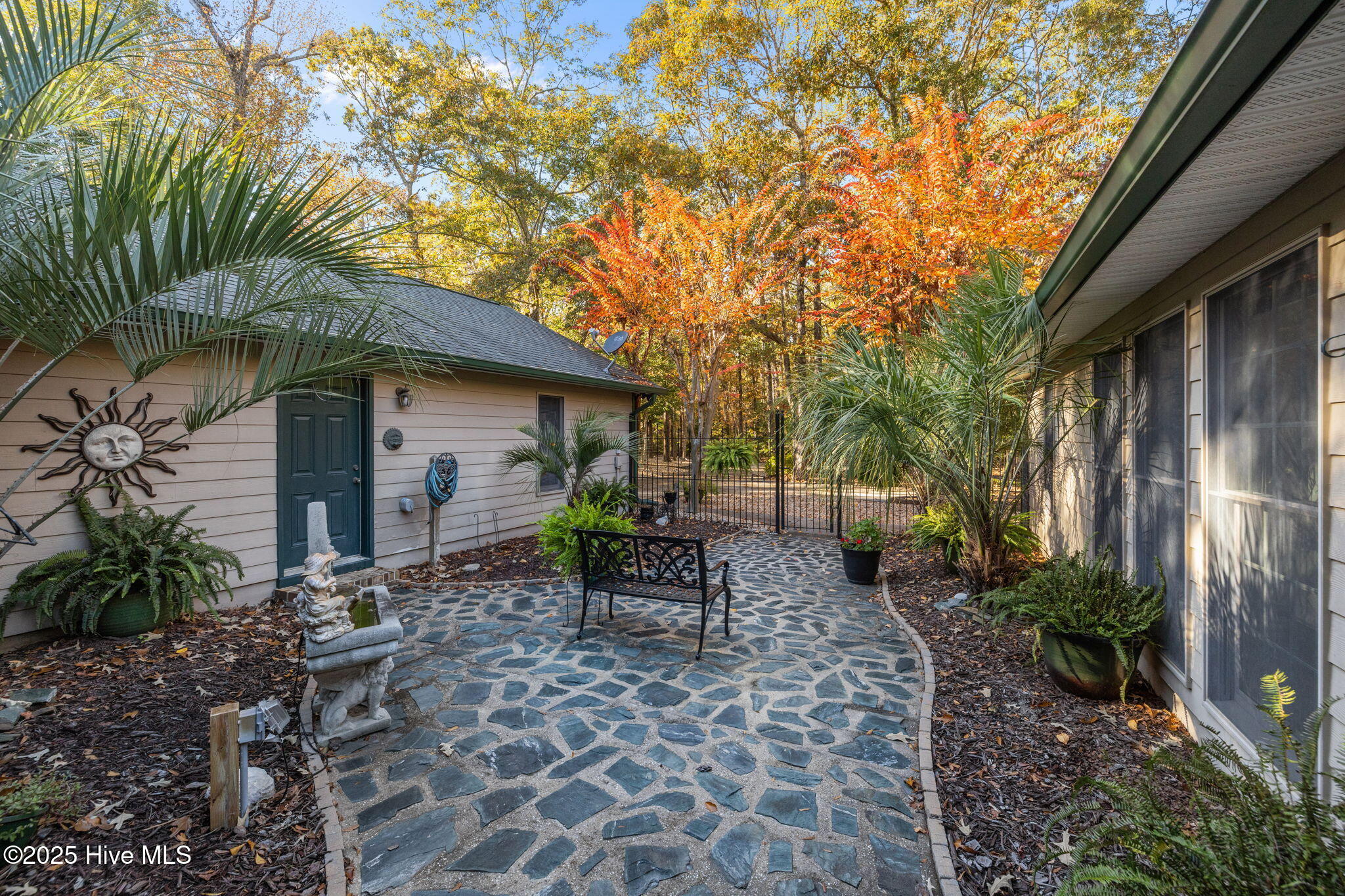 119 White Oak Bluff Road, Unit A Stella, NC 28582 - Photo 7 of 48 Court yard