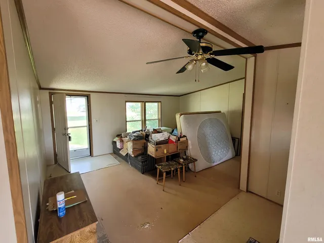 $48,000 | 405 East Fayette Avenue, Patoka, IL 62875