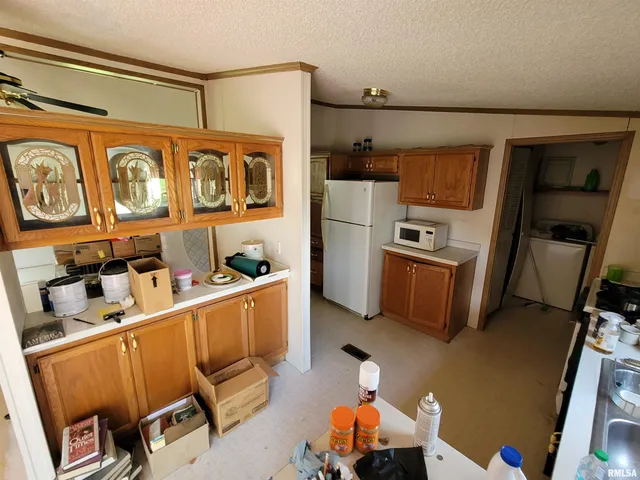 $48,000 | 405 East Fayette Avenue, Patoka, IL 62875