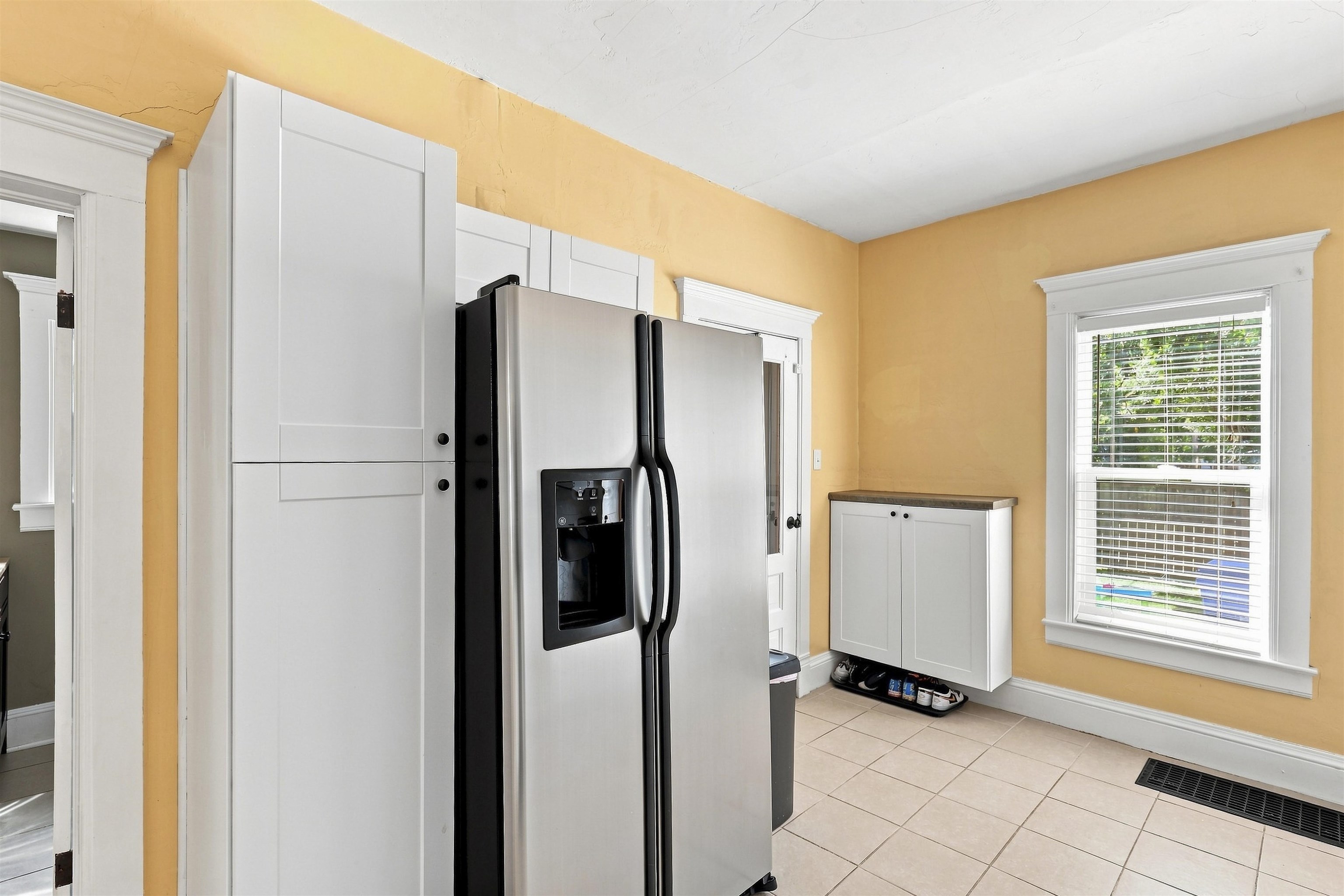 1217 North State Street Appleton, WI 54911 - Photo 7 of 26 Gallery Image 7