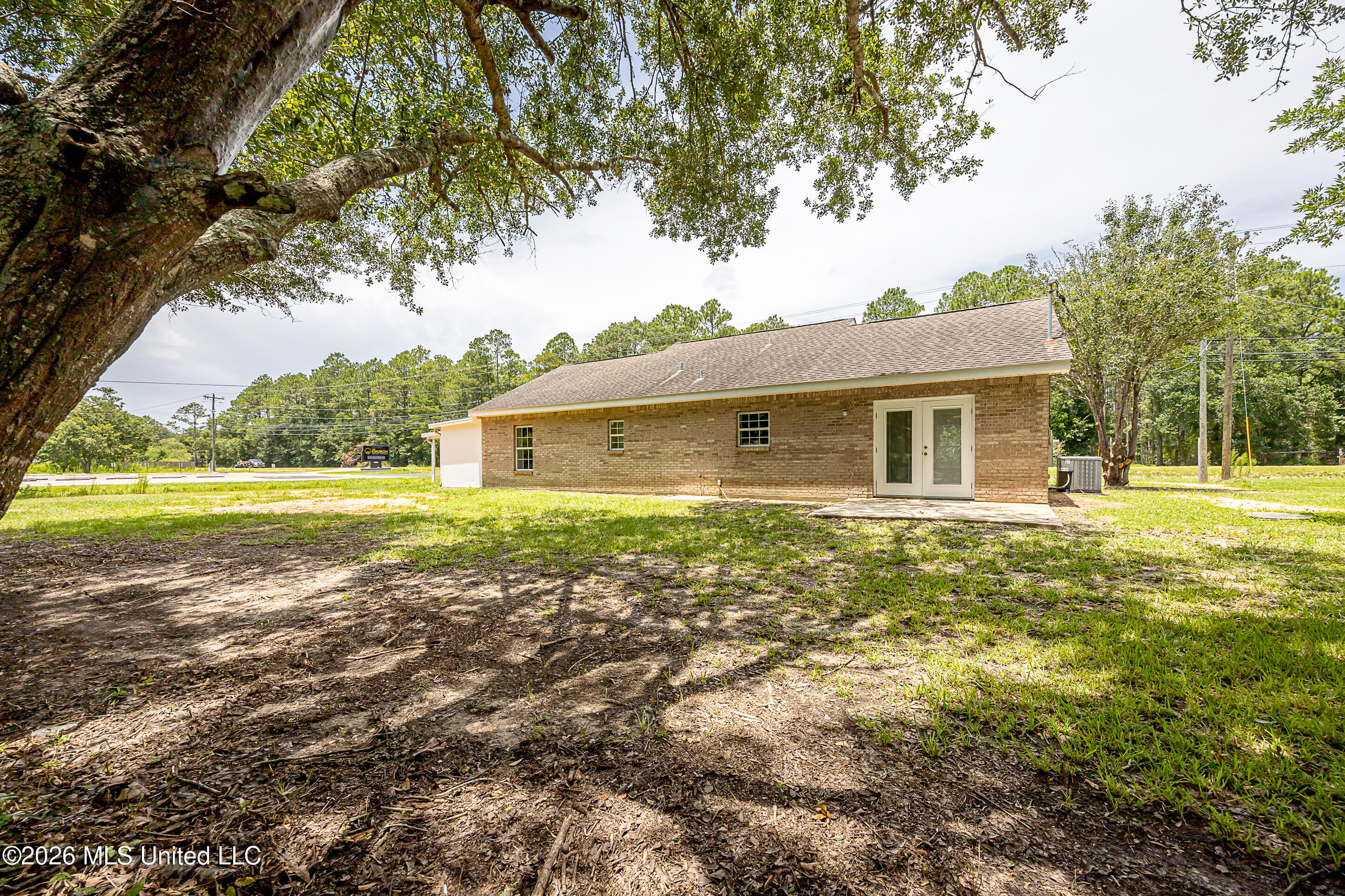 8100 Ocean Springs Road Ocean Springs, MS 39564 - Photo 39 of 46 IMG_5295