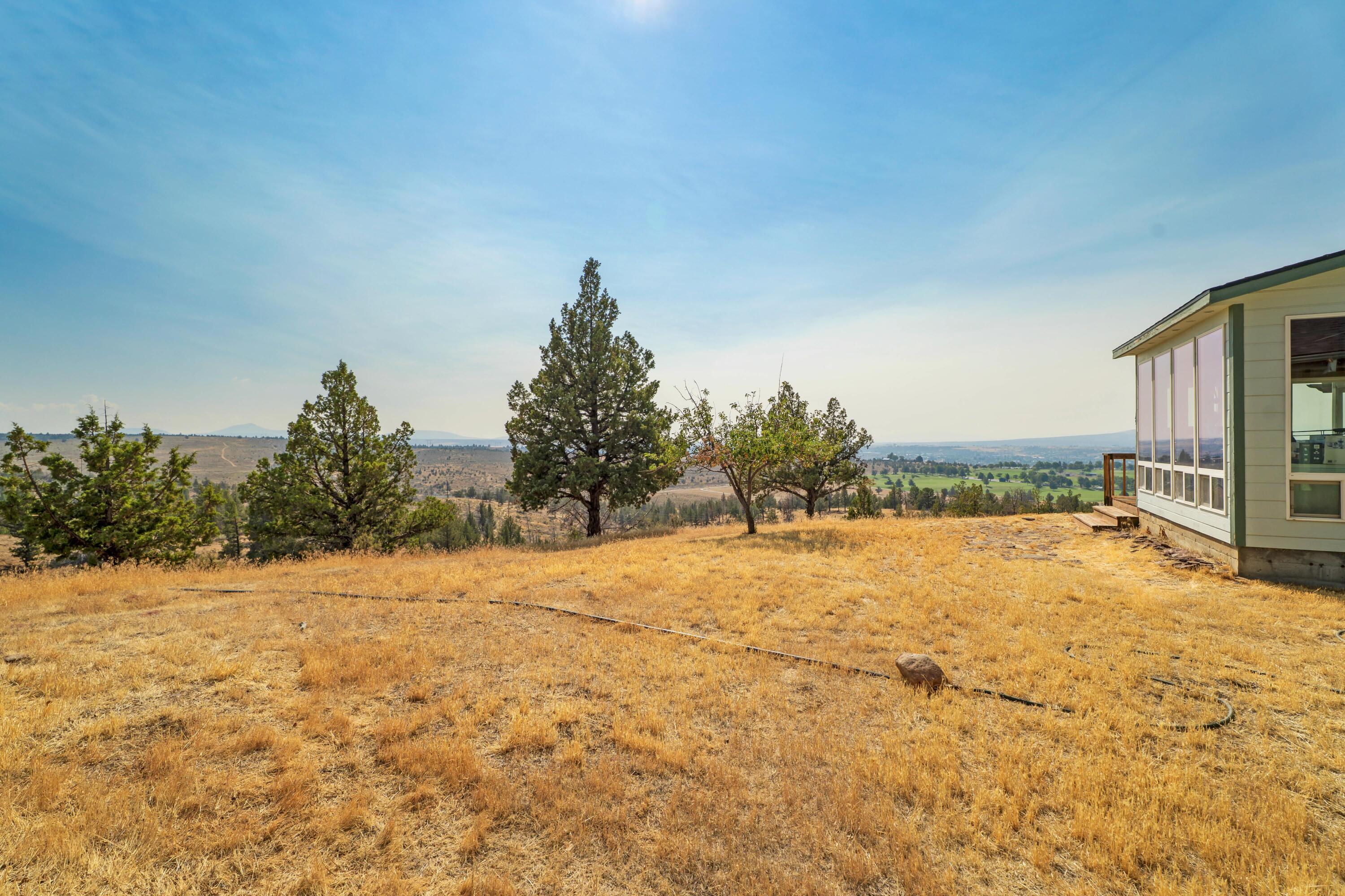 1925 Northeast Loucks Road Madras, OR 97741 - Photo 8 of 36 28-Exterior