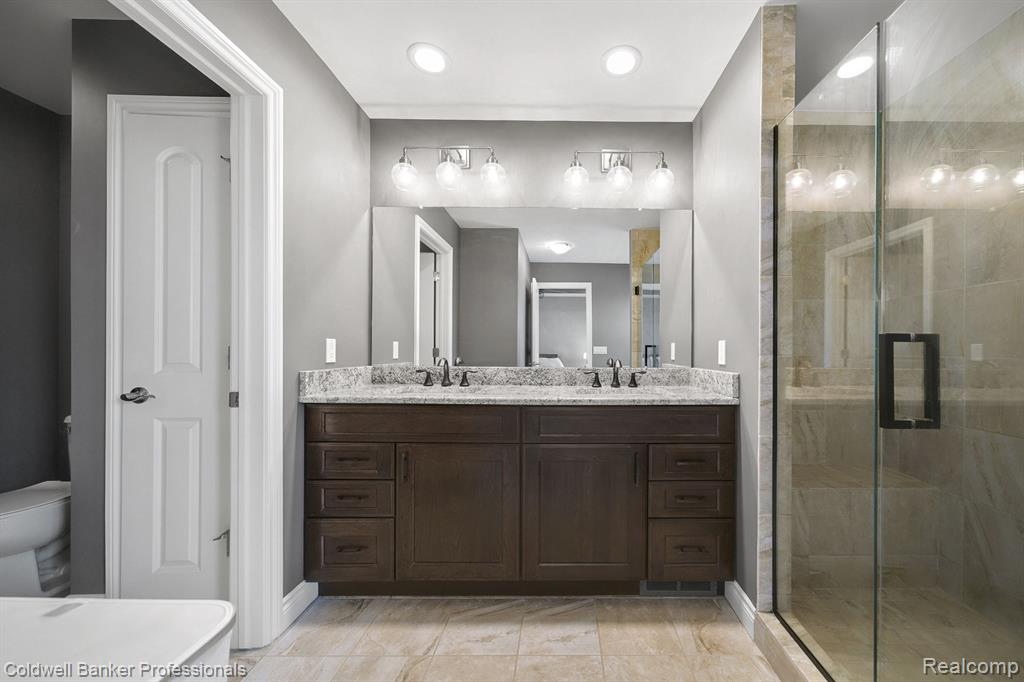 2450 Massoit Road Royal Oak, MI 48073 - Photo 26 of 45
