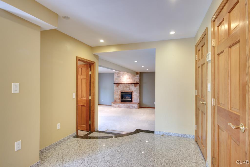 3220 South Ruch Street Whitehall, PA 18052 - Photo 9 of 32 Gallery Image 9