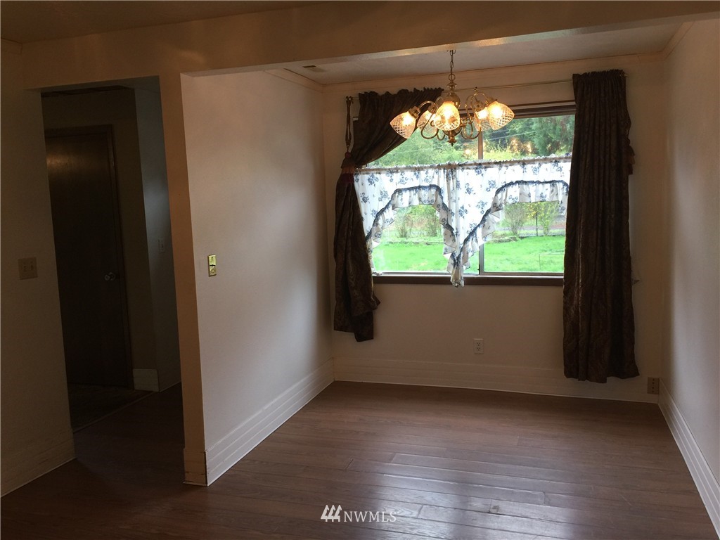 121 Lone Oak Road Longview, WA 98632 - Photo 6 of 20 Gallery Image 6