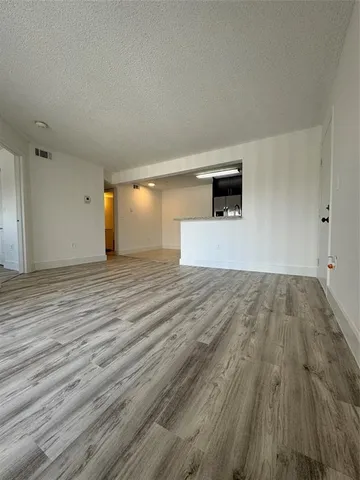 $1,875 | Undisclosed Address, Hollywood, FL 33025